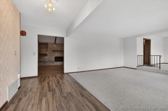 2918 Longridge Lane, Bartlesville, OK 74006