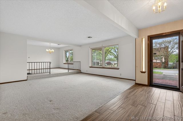 2918 Longridge Lane, Bartlesville, OK 74006