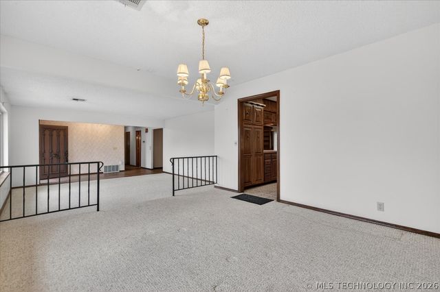 2918 Longridge Lane, Bartlesville, OK 74006