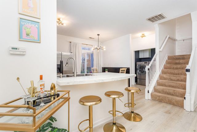 636 Grove Circle, 1803 1803, Columbus, OH 43230