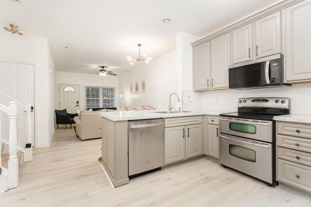 636 Grove Circle, 1803 1803, Columbus, OH 43230