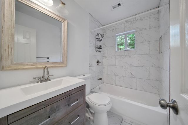 7346 Calais Road, Houston, TX 77033