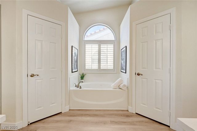 9178 Valley Spring Court, Las Vegas, NV 89147