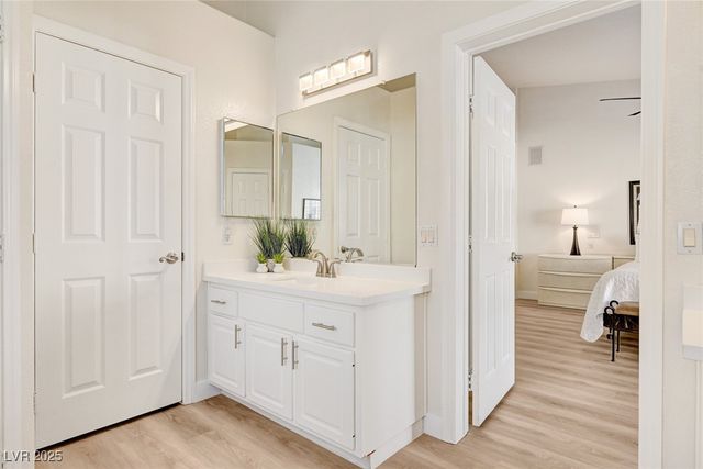 9178 Valley Spring Court, Las Vegas, NV 89147