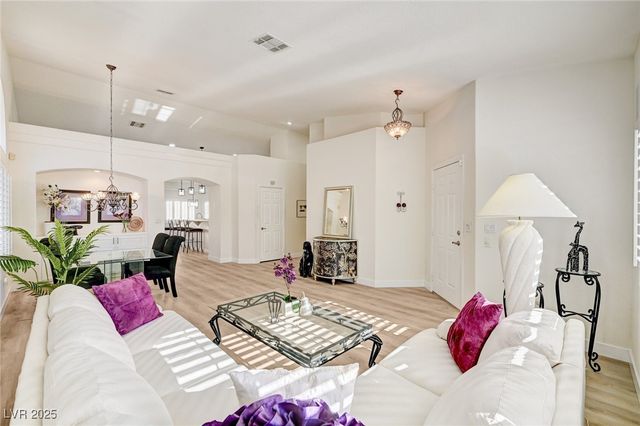 9178 Valley Spring Court, Las Vegas, NV 89147