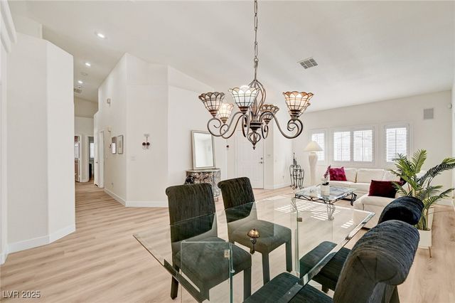 9178 Valley Spring Court, Las Vegas, NV 89147