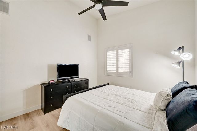 9178 Valley Spring Court, Las Vegas, NV 89147