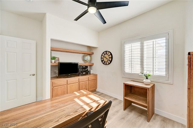 9178 Valley Spring Court, Las Vegas, NV 89147