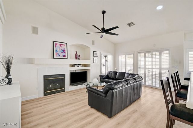 9178 Valley Spring Court, Las Vegas, NV 89147