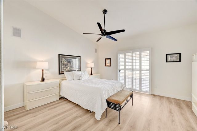 9178 Valley Spring Court, Las Vegas, NV 89147