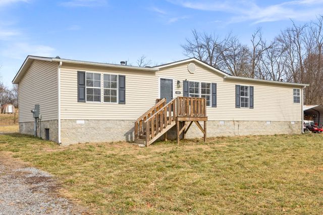 10940 Old Highway 52, Westmoreland, TN 37186
