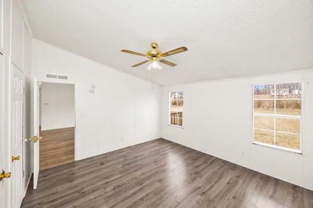 10940 Old Highway 52, Westmoreland, TN 37186