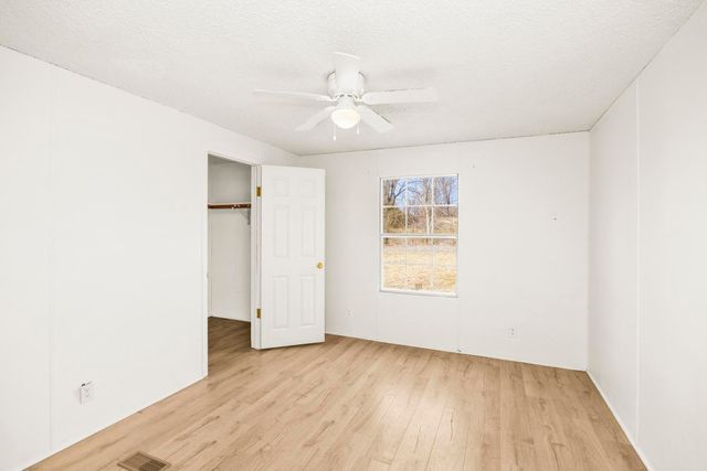 10940 Old Highway 52, Westmoreland, TN 37186