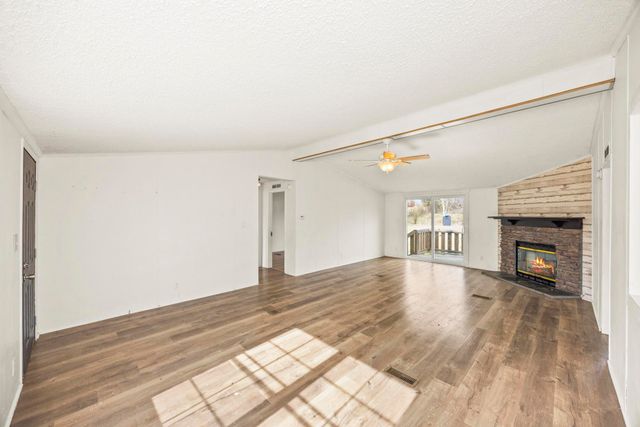 10940 Old Highway 52, Westmoreland, TN 37186