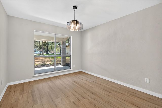 11202 Balcones Woods CV, Austin, TX 78759