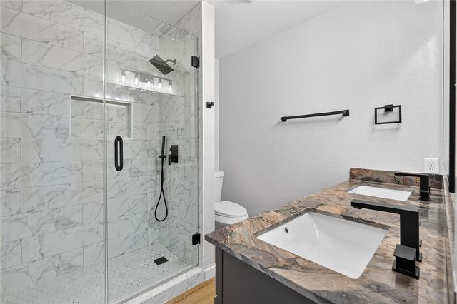 11202 Balcones Woods CV, Austin, TX 78759