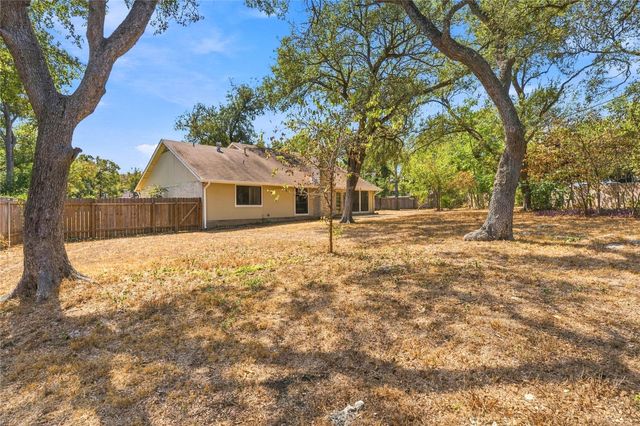 11202 Balcones Woods CV, Austin, TX 78759