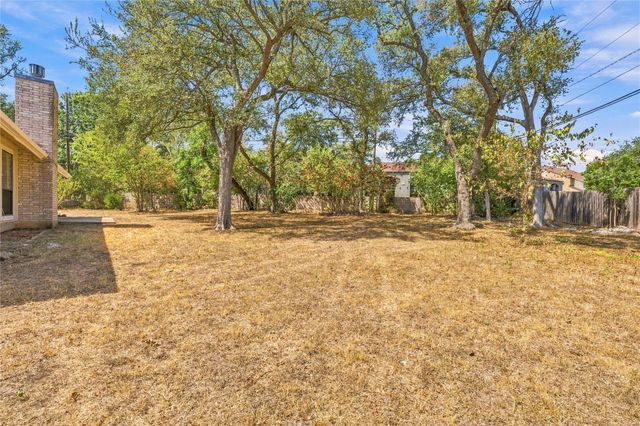 11202 Balcones Woods CV, Austin, TX 78759