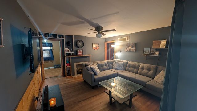 2434 S Ellis Ave, Wichita, KS 67216