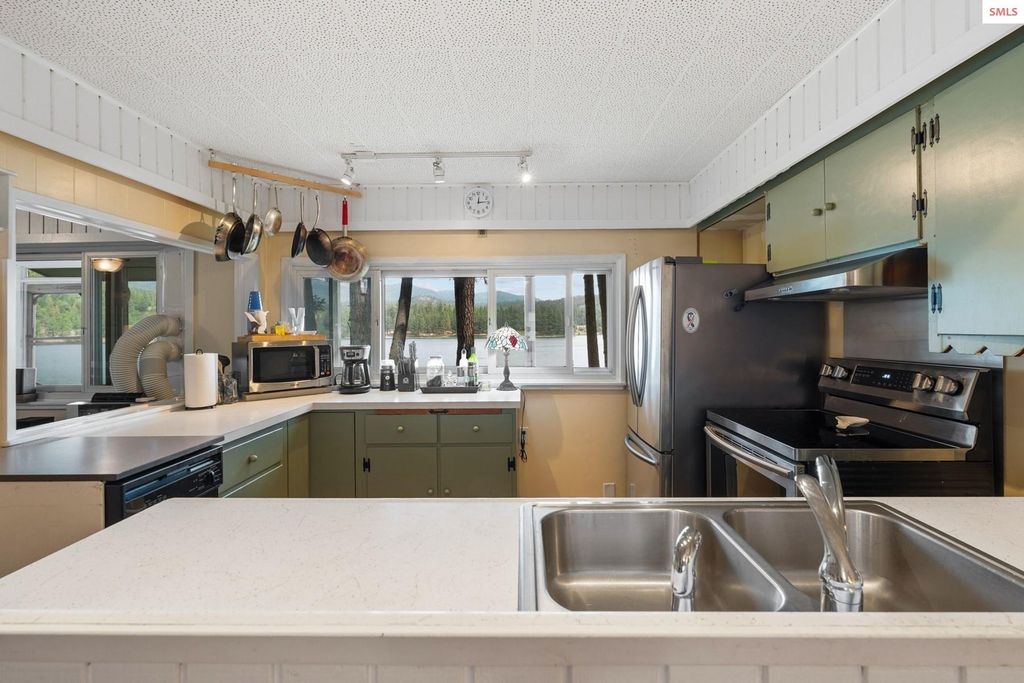 2255 Gypsy Bay Rd, Sagle, ID 83860 photo 17