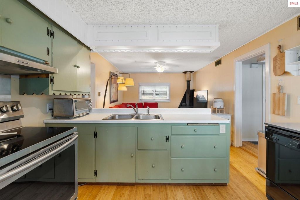 2255 Gypsy Bay Rd, Sagle, ID 83860 photo 18