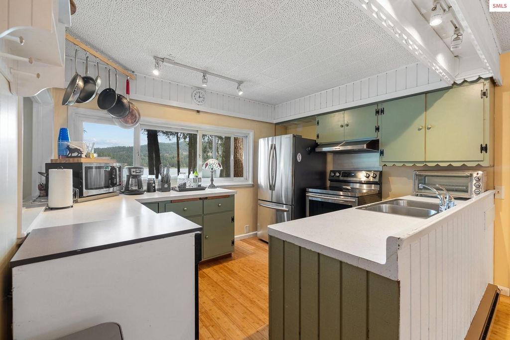 2255 Gypsy Bay Rd, Sagle, ID 83860 photo 19