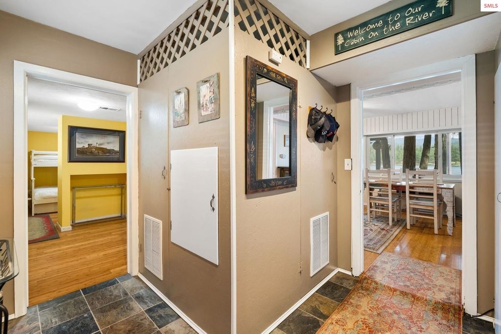 2255 Gypsy Bay Rd, Sagle, ID 83860 photo 23