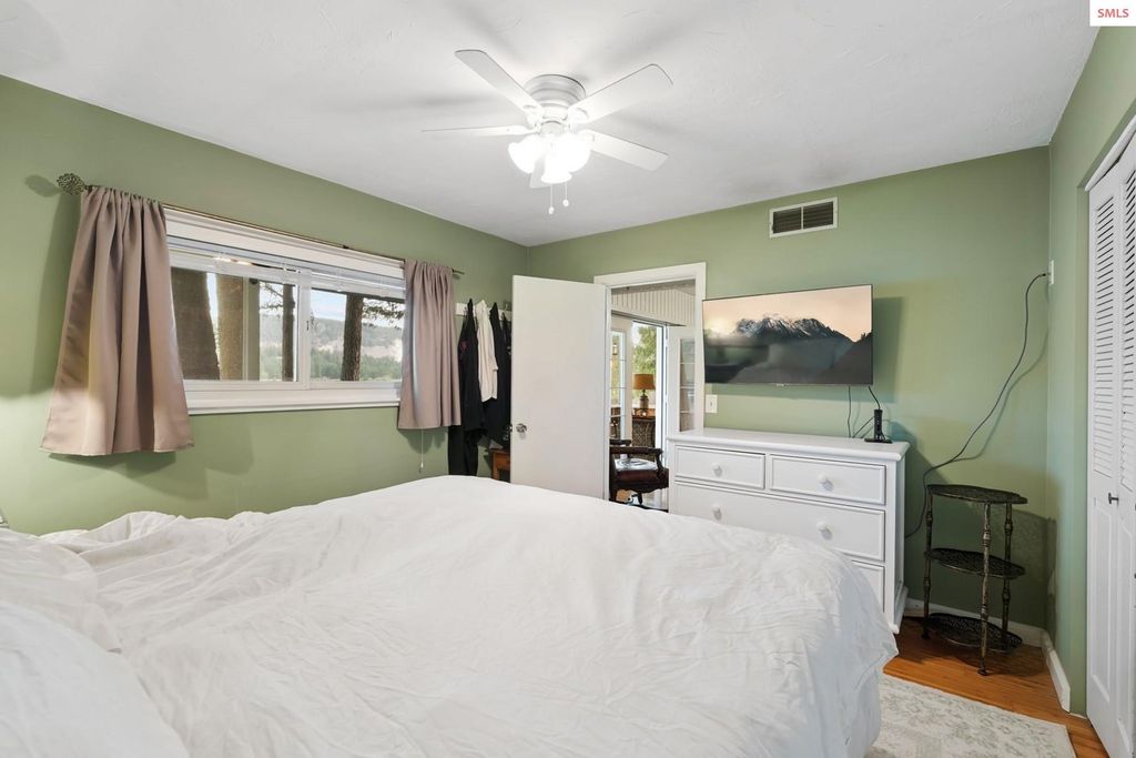 2255 Gypsy Bay Rd, Sagle, ID 83860 photo 24