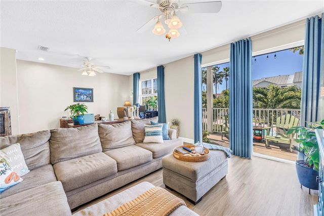 103 BATH CLUB CONCOURSE, North Redington Beach, FL 33708