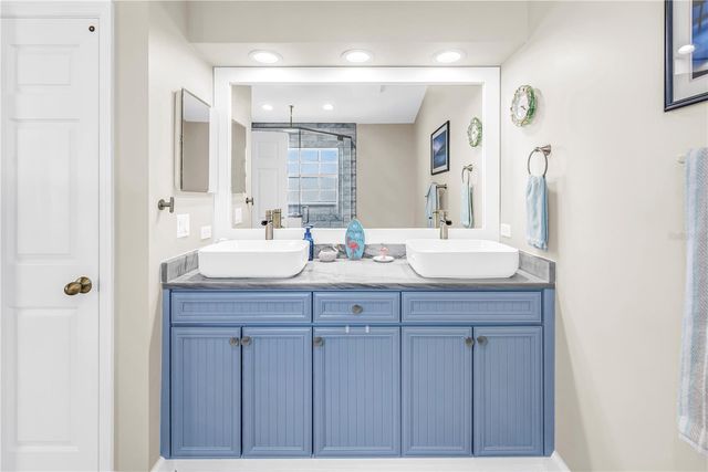 103 BATH CLUB CONCOURSE, North Redington Beach, FL 33708