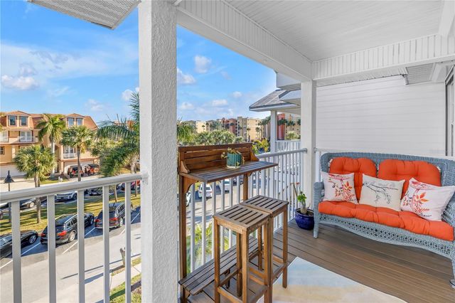 103 BATH CLUB CONCOURSE, North Redington Beach, FL 33708