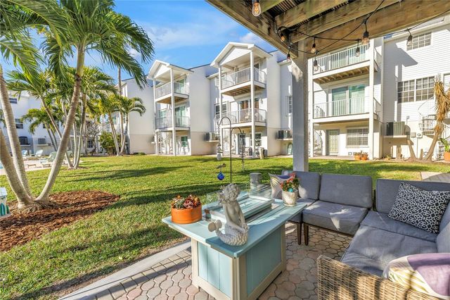 103 BATH CLUB CONCOURSE, North Redington Beach, FL 33708
