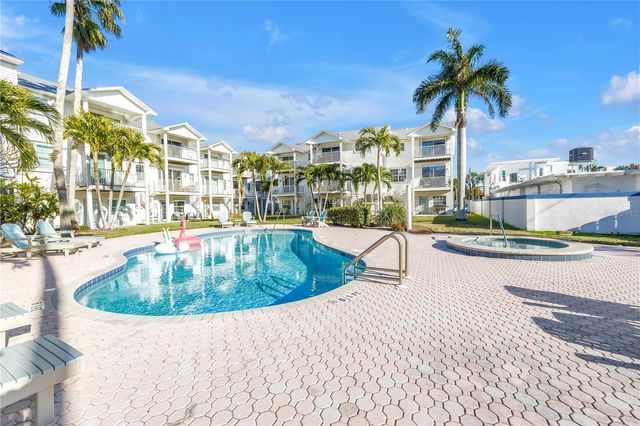 103 BATH CLUB CONCOURSE, North Redington Beach, FL 33708