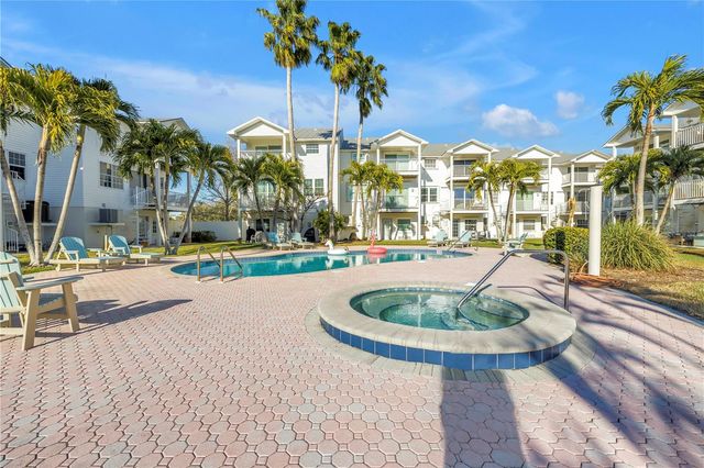 103 BATH CLUB CONCOURSE, North Redington Beach, FL 33708