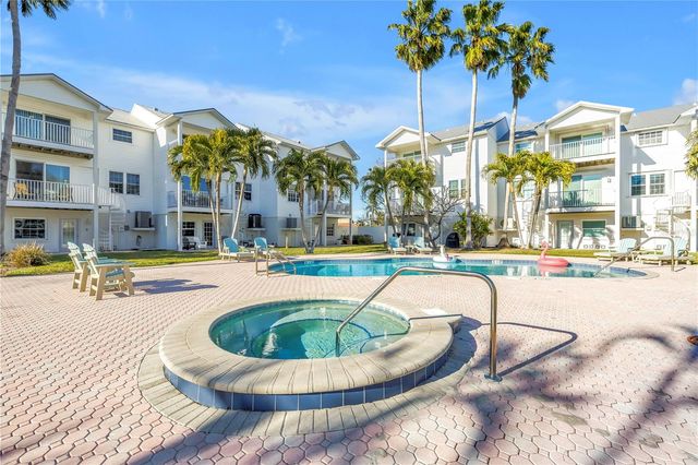103 BATH CLUB CONCOURSE, North Redington Beach, FL 33708