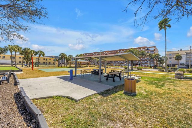 103 BATH CLUB CONCOURSE, North Redington Beach, FL 33708