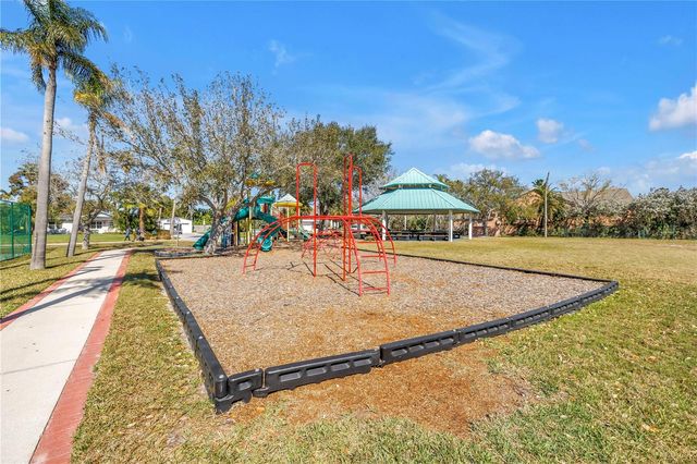 103 BATH CLUB CONCOURSE, North Redington Beach, FL 33708