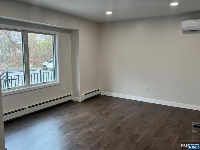 5 Muller Place 1, Little Falls, NJ 07424