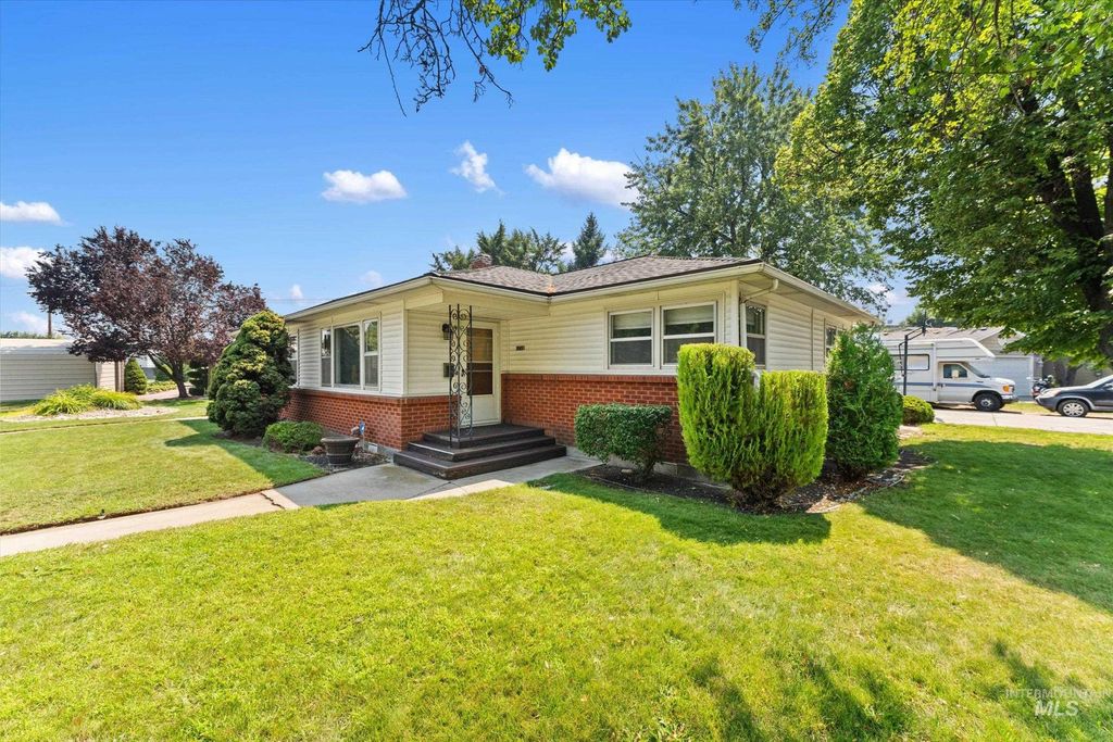 1715-1719 N Westland Dr, Boise, ID 83704 photo 2