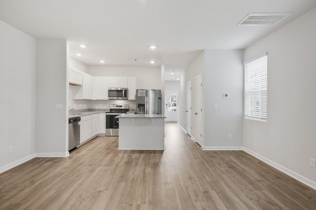 118 Cecil Rd, Lebanon, TN 37087