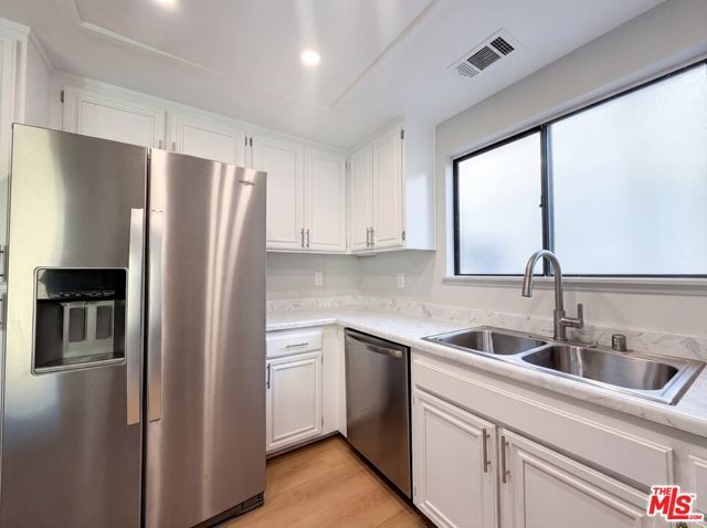 2553 E Avenue J4, Lancaster, CA 93535