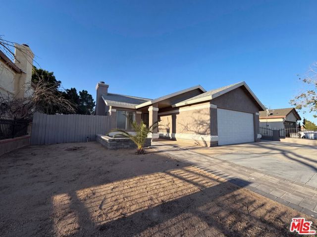 2553 E Avenue J4, Lancaster, CA 93535