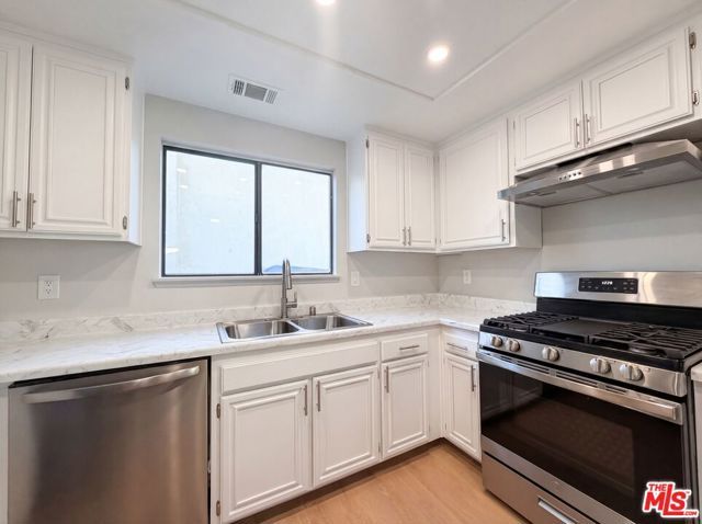 2553 E Avenue J4, Lancaster, CA 93535