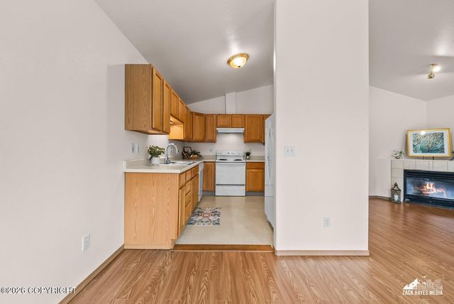 2113 W 47th Avenue, Anchorage, AK 99517