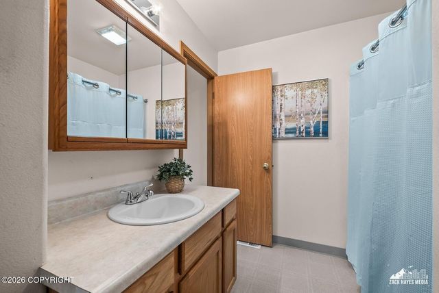 2113 W 47th Avenue, Anchorage, AK 99517