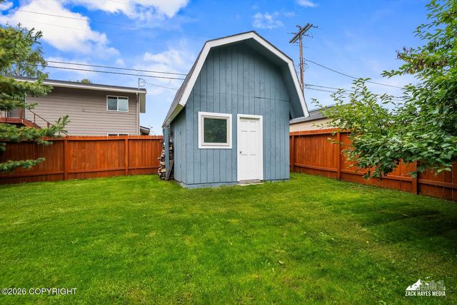 2113 W 47th Avenue, Anchorage, AK 99517