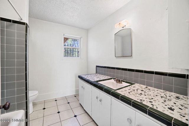 733 N Reymond, Las Cruces, NM 88005