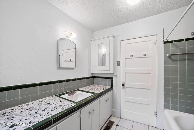 733 N Reymond, Las Cruces, NM 88005