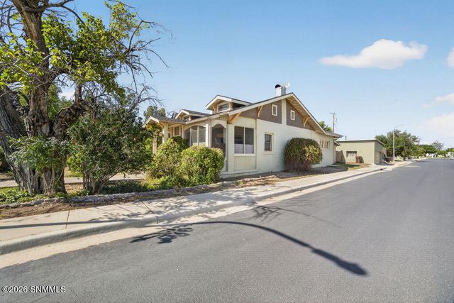 733 N Reymond, Las Cruces, NM 88005
