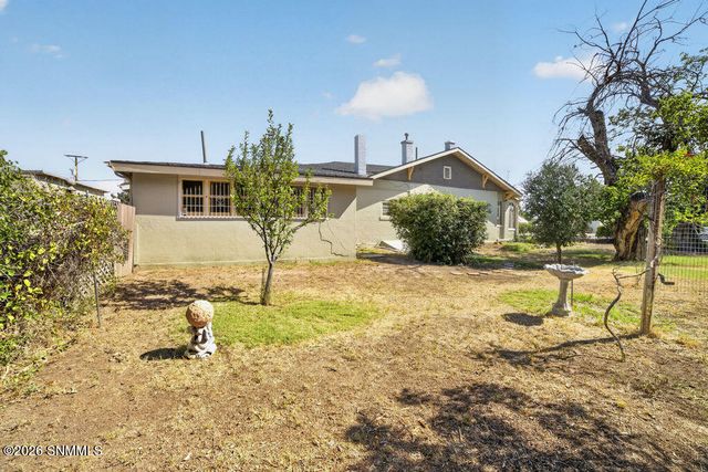 733 N Reymond, Las Cruces, NM 88005
